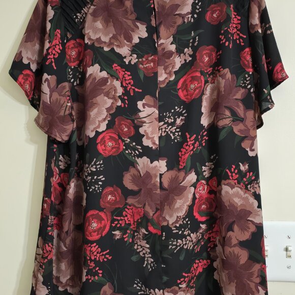 Plus Women's Floral Top 2x Torrid - Picture 5 of 5